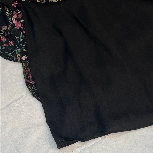 CeCe Floral Mini Dress - Black and Pink - Picture 9 of 9